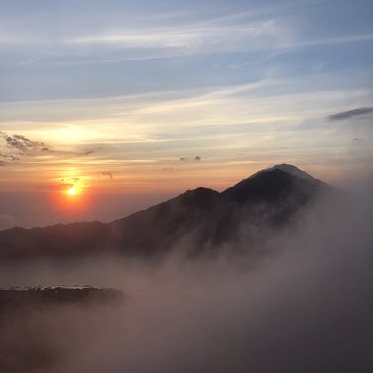 Trekový výstup na aktivní sopku Batur